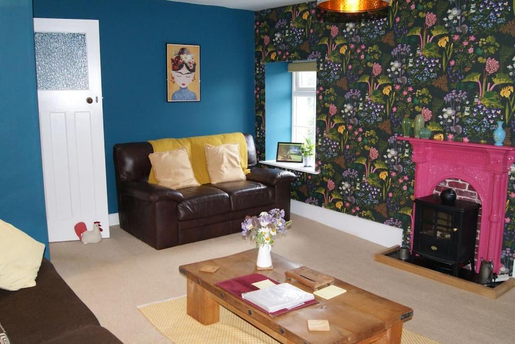 Top Floor At Cantref House 브레컨 외부 사진