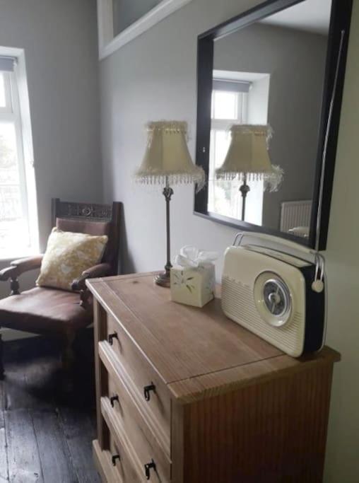Top Floor At Cantref House 브레컨 외부 사진